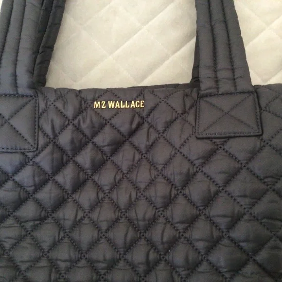 Excellent Condition MZ Wallace Medium Sutton in Magnet - Picture 2 of 7